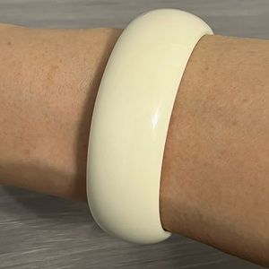 Vintage Plastic Bangle Bracelet, Cream or Ivory Colored, Boho